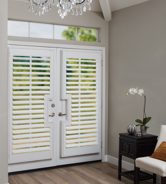 Hunter Douglas plantation shutters Chicago 60657