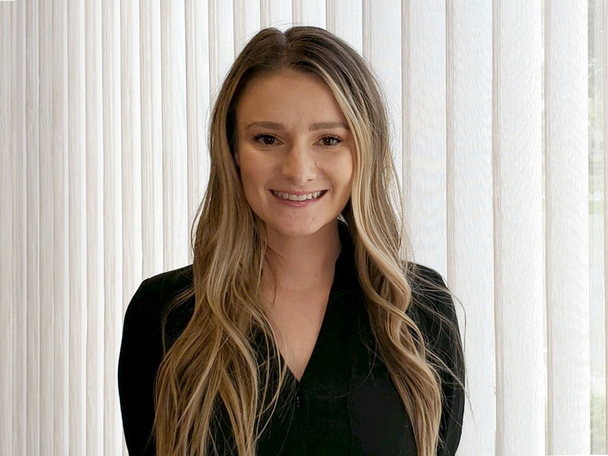 skyline window coverings team member kim