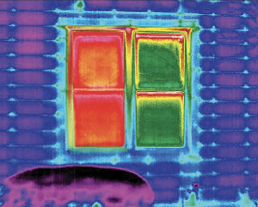 Side by side of how energy saving shades work.