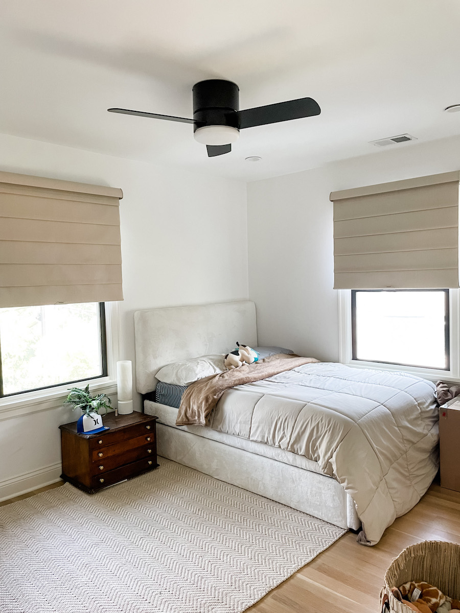 childs room windows with room darkening roman shades