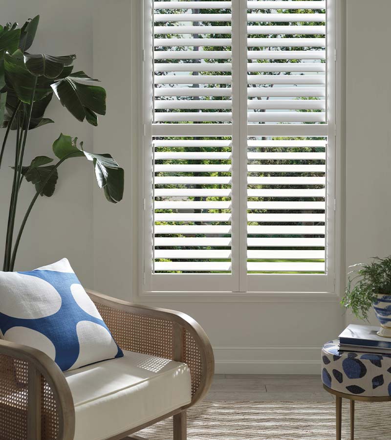 Palm Beach™ vinyl shutters with standard hinge detail