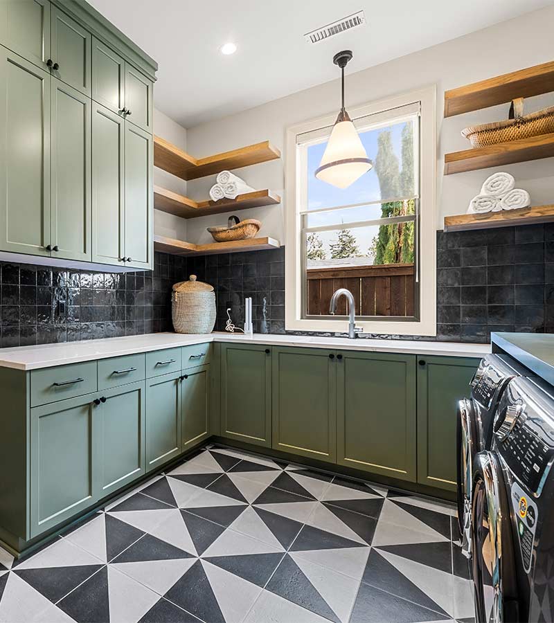 affinity-homes-design-portland-custom-light-filtering-roller-shades-skyline-window-coverings sheer roller shades to reduce glare in Portland kitchen behind sink